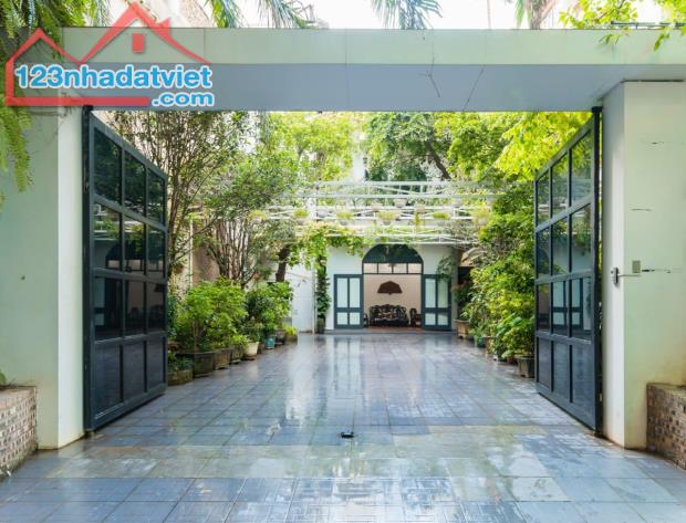 Bán Biệt Thự Sân Vườn 400m2 ĐỘI CẤN, Ba Đình - 1 căn nhà chỉ dành cho Thượng Lưu - 2