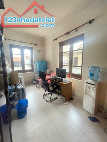 Bán nhà tại đường Tây Hồ, Quận Tây Hồ 305m2, 4 tầng, chỉ 31 tỷ. 0971813682. - 1