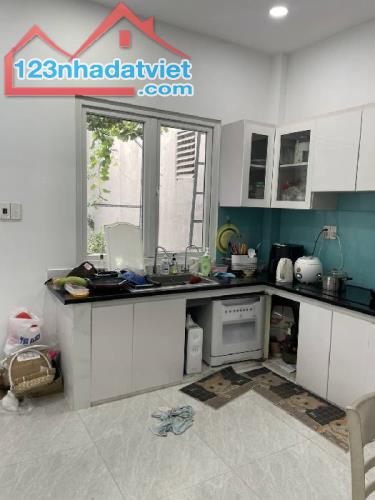 NHÀ BÁN GẤP, 120 M² , 2 TẦNG, XE HƠI ĐỖ CỬA, Đ GÒ CÁT,GẦN NGUYỄN DUY TRINH ,CHỈ 4.9TỶ - 2