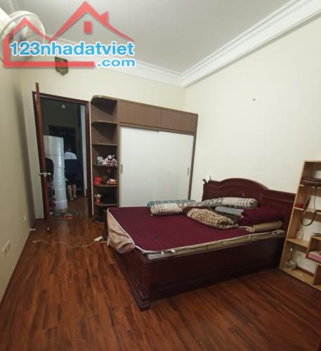 Bán nhà Ngõ Thịnh Quang Tây Sơn  quận Đống Đa, ngõ rộng 30m ô tô đỗ, 62m nhỉnh 9 tỷ - 1