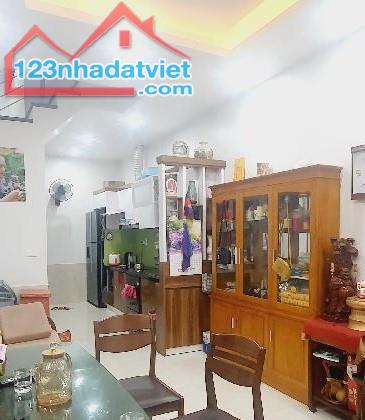 Bán nhà Ngõ Thịnh Quang Tây Sơn  quận Đống Đa, ngõ rộng 30m ô tô đỗ, 62m nhỉnh 9 tỷ - 2
