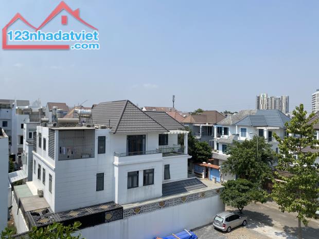 Biệt Thự Đẹp Liên Phường 500m2 KDC Khang An Quận 9  5PN Hồ Bơi Còn 14tỷ495 Ở NGAY