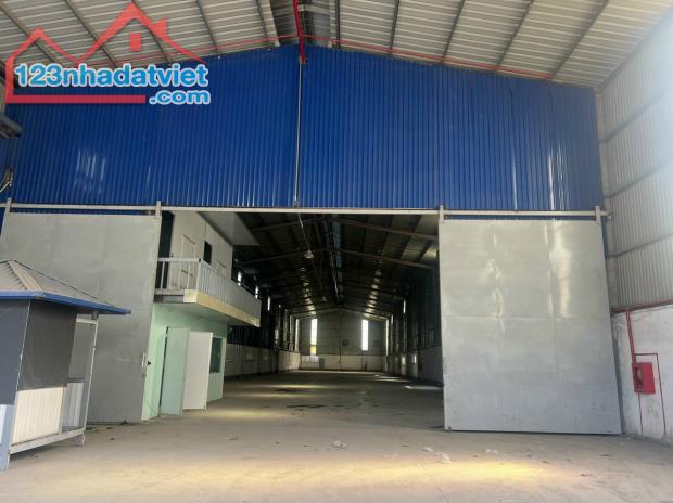 XƯỞNG 1.300 m2 Tân Uyên Gía rẻ PCCC tự động cho thuê