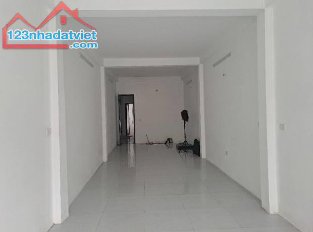 Bán nhà 50m2 sổ mặt đường đôi gần ngã tư Vạn Phúc - Tố Hữu trung tâm kinh doanh ngày đêm - 3