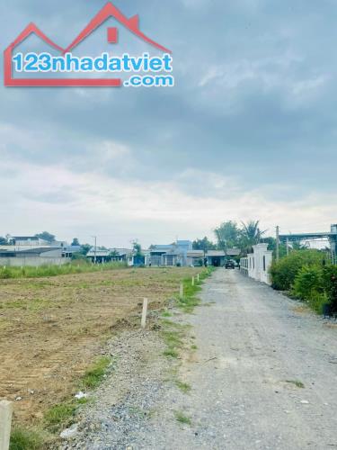 Chính chủ gửi bán vài lô đất thổ 121m2 nằm Mặt Tiền Nguyễn Văn Tiến - 1