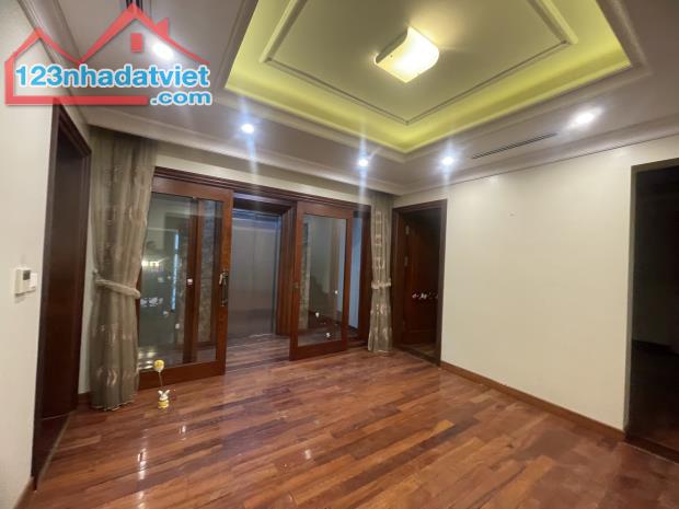 Biệt Thự KĐT Yên Hòa 242m2 MT15m 4 Tầng Thang Máy Hầm Rượu NỘI KHU QUAN CHỨC bảo vệ 24/7 - 1