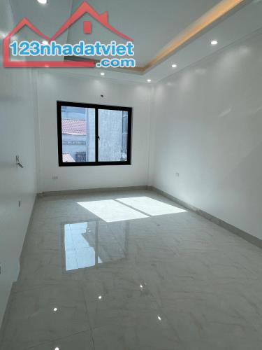 Hữu lê ô tô đỗ cửa 35.5 m xây 5 tầng 4 tỷ Hữu Hòa Thanh Trì - 3