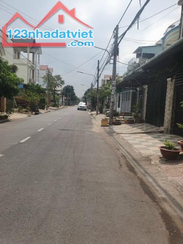 Bán đất tặng nhà, kdc quân đoàn 4, p Tân Phong, Biên Hòa. 144m2 chỉ 3,75 tỷ - 1