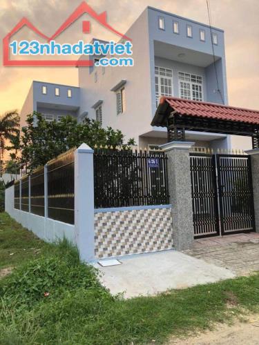 Bán căn nhà 1 trệt 1 lầu ở Trảng Bàng Tây Ninh 8x22(170m2) 900tr, SHR, Hỗ trợ bank