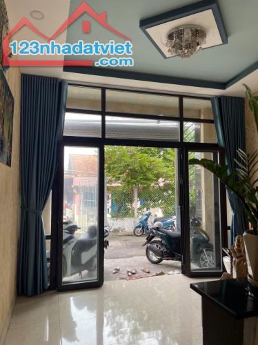 Cần bán nhà đẹp tại Tăng Nhơn Phú A Thủ Đức-tp HCM