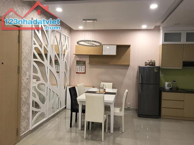 CHO THUÊ ORIENTAL PLAZA - 2PN - 79M2 - 11TRIỆU/THÁNG - 2