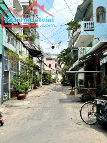 Quận 10, Ba Tháng Hai, ngay Nhà hát Hòa Bình, 64m2, nhỉnh 9 tỷ