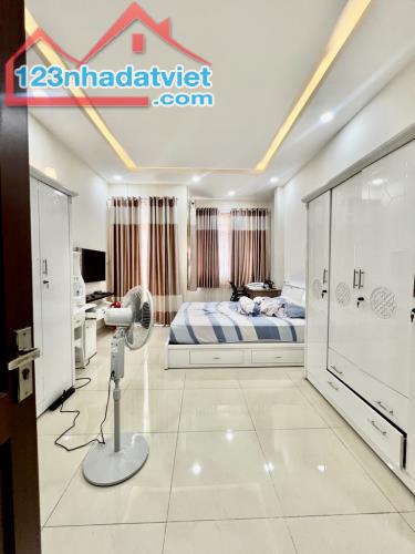 KHU VIP BÀU CÁT, BA VÂN HẺM XE TẢI THÔNG TRƯƠNG CÔNG ĐỊNH CHỈ 8.6 TỶ - 4