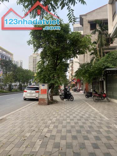 NHÀ ĐẸP, LẠC LONG QUÂN, TÂY HỒ: 40M X5T, MT 4,2M, GIÁ 8,5 TỶ - 4