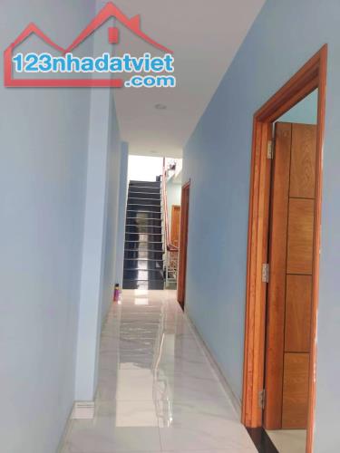 NHÀ 3 TẦNG XE HƠI NGỦ TRONG NHÀ LÊ VĂN THỊNH KẾ BÊN CHỢ CÂY XOÀI, QUẬN 2 - DT 105M2 NHỈNH - 4