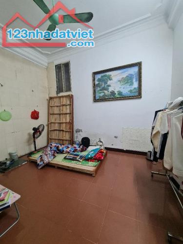 Bán nhà phố Giáp Bát, Hoàng Mai, 61m, 4 tầng. Giá: 7.7 tỷ - 1