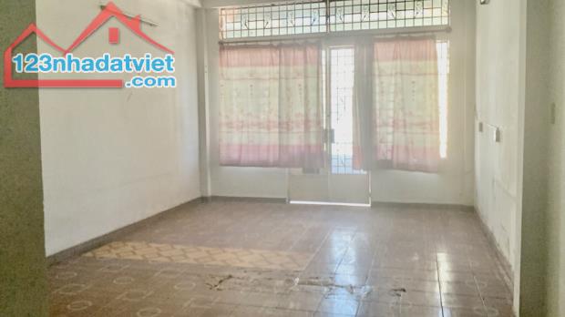 MẶT TIỀN VIP NGUYỄN HỒNG ĐÀO, 4 TẦNG, NGANG LỚN 4.5M, CHỈ 20 TỶ - 2