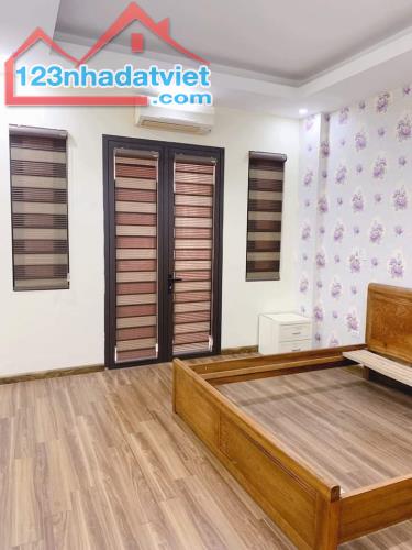 Bán nhà Ngô Quyền. Hà Đông DT47m x 5T. Mặt tiền 3.9m. Giá 8.56 tỷ. - 2