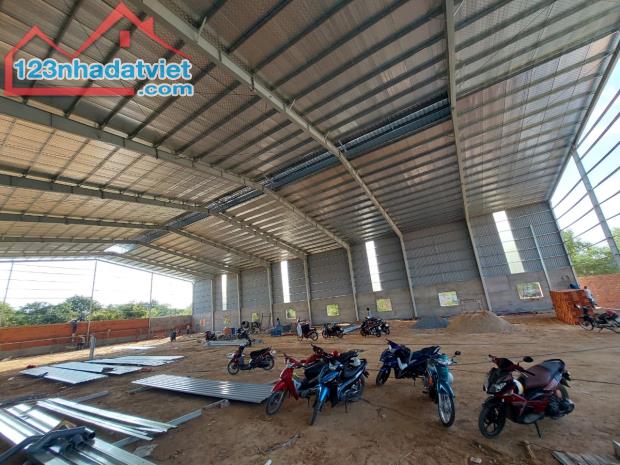 Cho thuê 1.500m2 XƯỞNG Mới Bến cát giá 60.000đ/m2