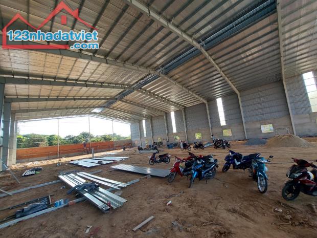 Cho thuê 1.500m2 XƯỞNG Mới Bến cát giá 60.000đ/m2 - 1