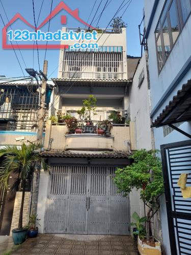 Cần bán nhà 2 mặt tiền cửa trước sau hẻm 93 Gò Dầu, Q.Tân Phú