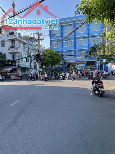 HXT Trường Chinh, ngang 6m, 3 tầng, Phường 15 Tân Bình, giá chỉ 6 tỷ.