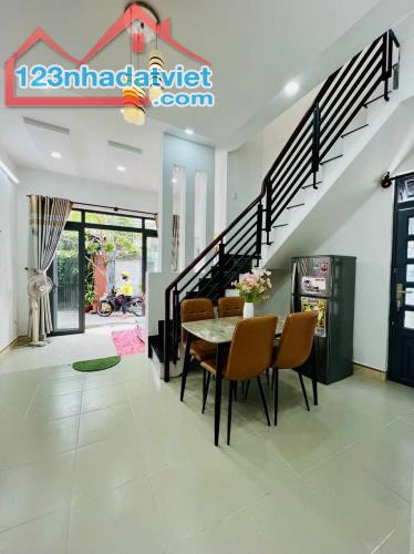 Bán nhà đẹp Lô góc Thống Nhất 30m2 hẻm xe hơi – Giá 3,79 Tỷ tl