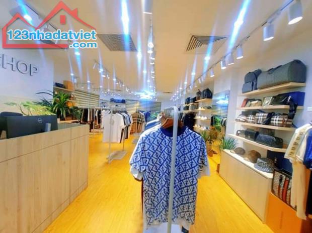Bán nhà mặt phố Trần Quốc Toản 100m2, 5 tầng, MT 5.8m, giá 49 tỷ. 0971813682. - 3