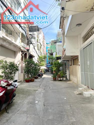 Căn góc mới 2 tầng hẻm thông đường Nguyễn Trãi P3Q5 - 4