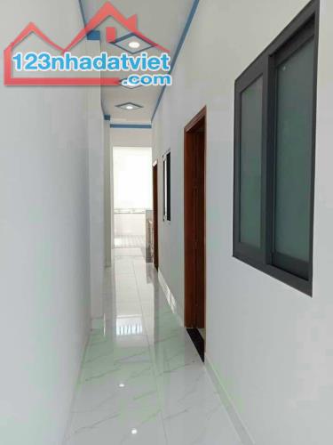 Nhà sổ riêng hoàn công 1 lầu 1 trệt 2.85 tỷ/68m2, đường thông - 4