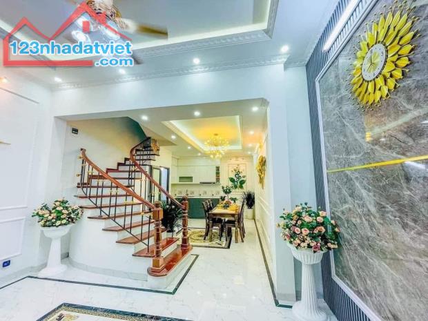 Bán nhà rẻ đẹp như bán đất 70m2 3tầng mặt tiền 4m 9 tỷ phố Vĩnh Phúc Ba Đình