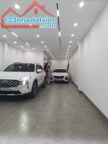 BÁN GẤP NHÀ NGUYỄN VĂN CỪ, 62M x 6T THANG MÁY, GARA 2 ÔTÔ, GẦN PHỐ, ÔTÔ TRÁNH. NHỈNH 11 TỶ - 4