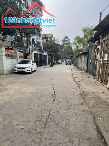 CC gửi bán 42m đất gần đường trục chính Mậu Lương, giá 4,5 tỷ.