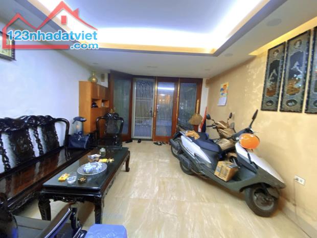 Bán nhà ngõ 8 Trần Quang Diệu, Đống Đa, gara ô tô, sát quận ủy, giá 17.5 tỷ - 5