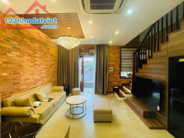 LÔ GÓC HAI THOÁNG  NGỌC THUỴ LB 56M2   NHÀ ĐẸP NHƯ  HOMESTAY FULL NỘI THẤT, NHỈNH 6TỶ - 2