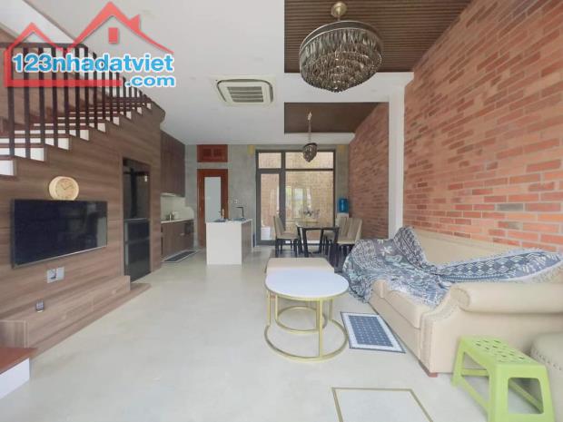 LÔ GÓC HAI THOÁNG  NGỌC THUỴ LB 56M2   NHÀ ĐẸP NHƯ  HOMESTAY FULL NỘI THẤT, NHỈNH 6TỶ - 3