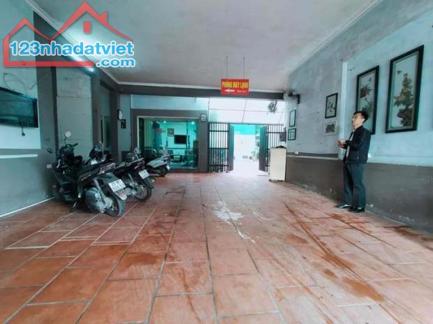 Bán nhà mặt phố Hoàng Ngân, Thanh Xuân 235m2, 5 tầng, kinh doanh đỉnh, chỉ 45 tỷ. 09718136 - 4