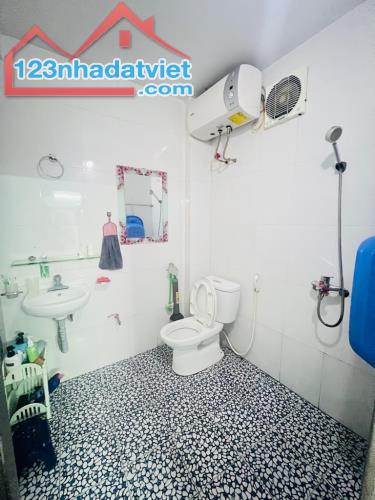 Bán nhà mới 60mx2 tầng Tựu Liệt  oto tránh  MT 3m ở kinh doanh Giá 3 tỷ 0962159705 - 2