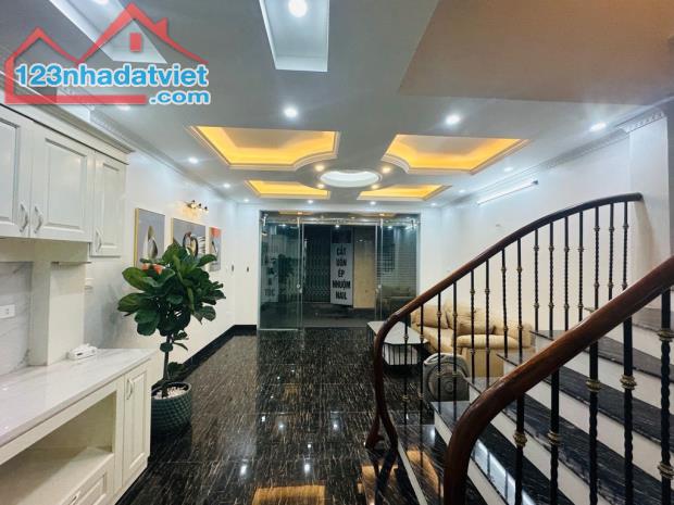 CHÍNH CHỦ CẦN BÁN. NHÀ CỔ ĐIỂN A. TỨ HIỆP_ THANH TRÌ      40M2 5TANG 4,1TI