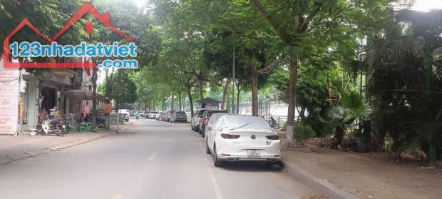 [Đầu tư] Mặt phố Nguyễn Đình Hoàn, Cầu Giấy 99m2, MT 7,3m giá 28,5 tỷ - 1