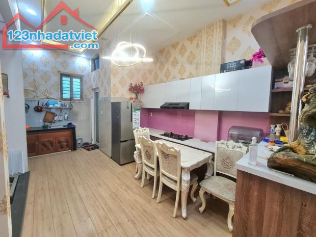 Nhà Đẹp, Hẻm xe hơi 6m, Đường Số 32,Phạm Văn Đồng, Linh Đông, Thủ Đức, 60m2 Giá Chỉ 4,9ty