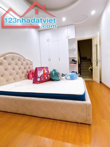 Siêu phẩm 5 tầng cực đẹp ở Trương ĐỊnh - thoáng sáng -  tặng full nội thất - hơn 4 tỷ rưỡi