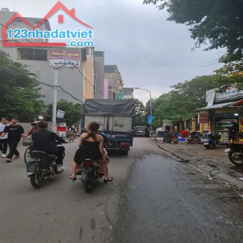 Bán 90m2 đất mặt phố kinh doanh sầm uất tại Trâu Quỳ, Gia Lâm, Hà Nội. Lh 0989894845 - 1