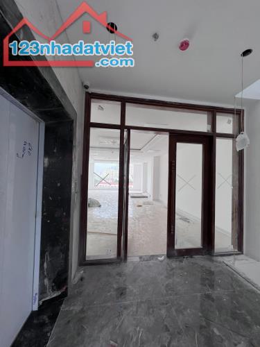 Cho thuê nhà mặt phố Trung Kính 90m2x6T có hầm, thông sàn, thang máy, showroom lớp học KD - 5