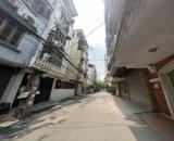 Cho thuê nhà phân lỗ ngõ 112 Hoàng Quốc Việt 80m x5T đường oto tránh giá 23 triệu.