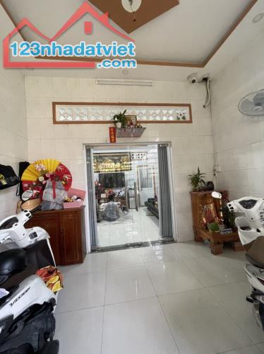 Bán nhà gần HXT Tô Ký Trung Chánh, DT 91m2 . Giá chỉ  3.3 tỷ (TL) - 4