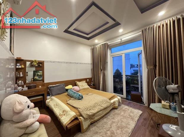 Bán nhà MT KD Nguyễn Phúc Chu, P15, Tân Bình, 101m2, 6 tầng, thang máy. - 3