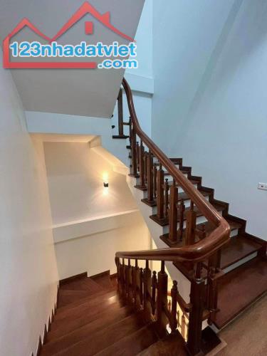 Bán nhà 5 tầng Ngõ 15 Phương Mai Dt 36m Mt 4m Giá 5,1 tỷ Lh 0842851516 - 2