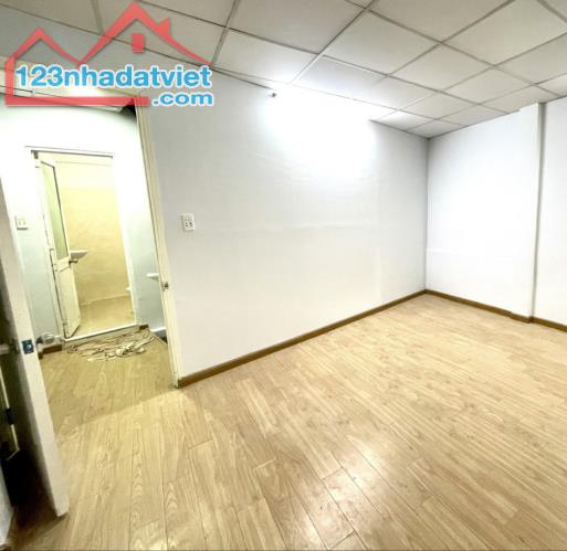 Cần Bán Nhà Mặt Tiền Đường Nguyễn Duy Dương, Phường 4, Quận 10, 29m2 - 1