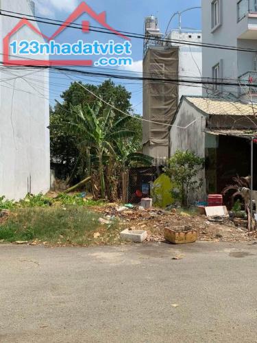KẸT TIỀN BÁN GẤP LÔ ĐẤT 92 M2 GIÁ CHỈ 2 TỶ GẦN CHỢ NGÃ BA BẦU GỌI XEM ĐẤT